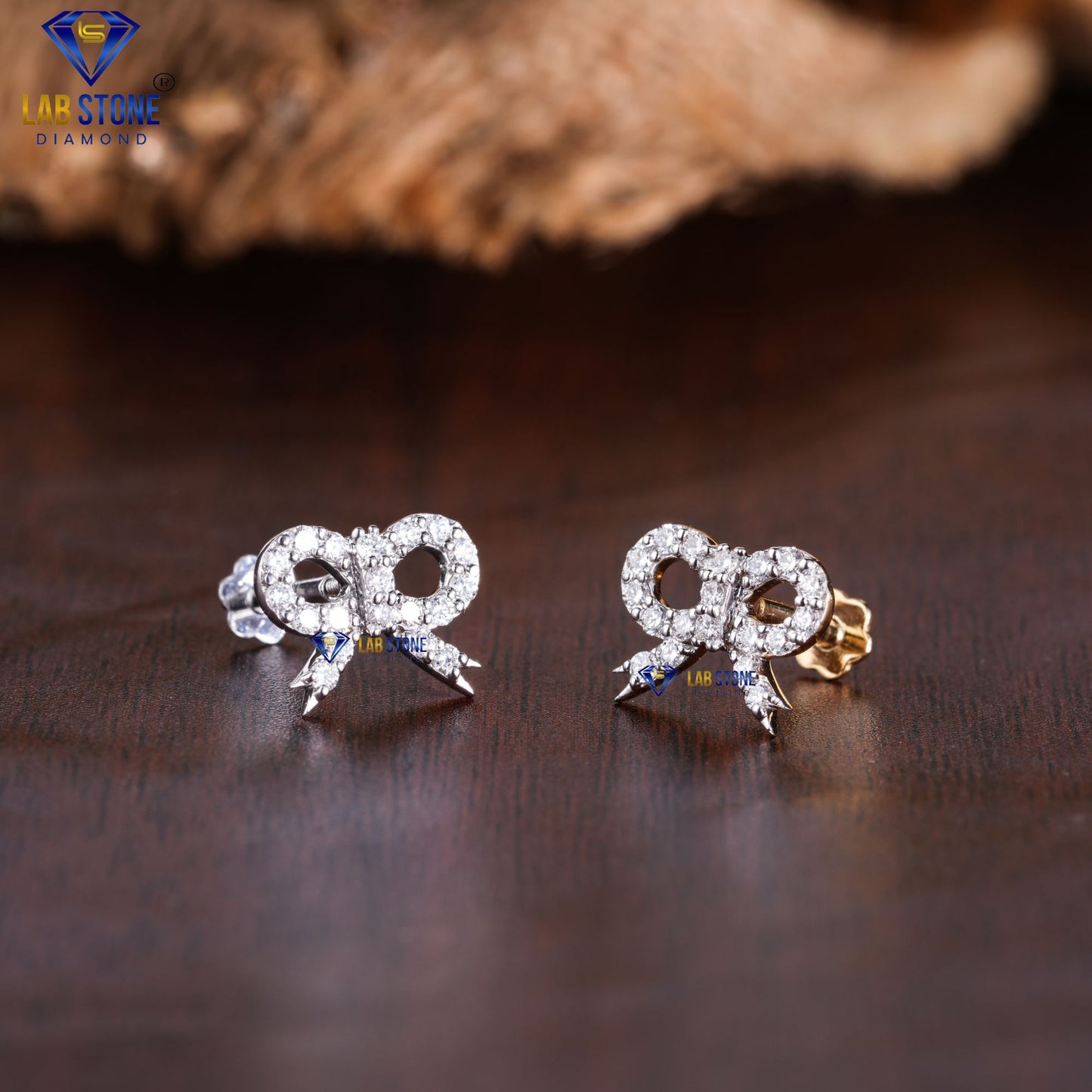 0.31 TDW Round Cut Diamond Piercing