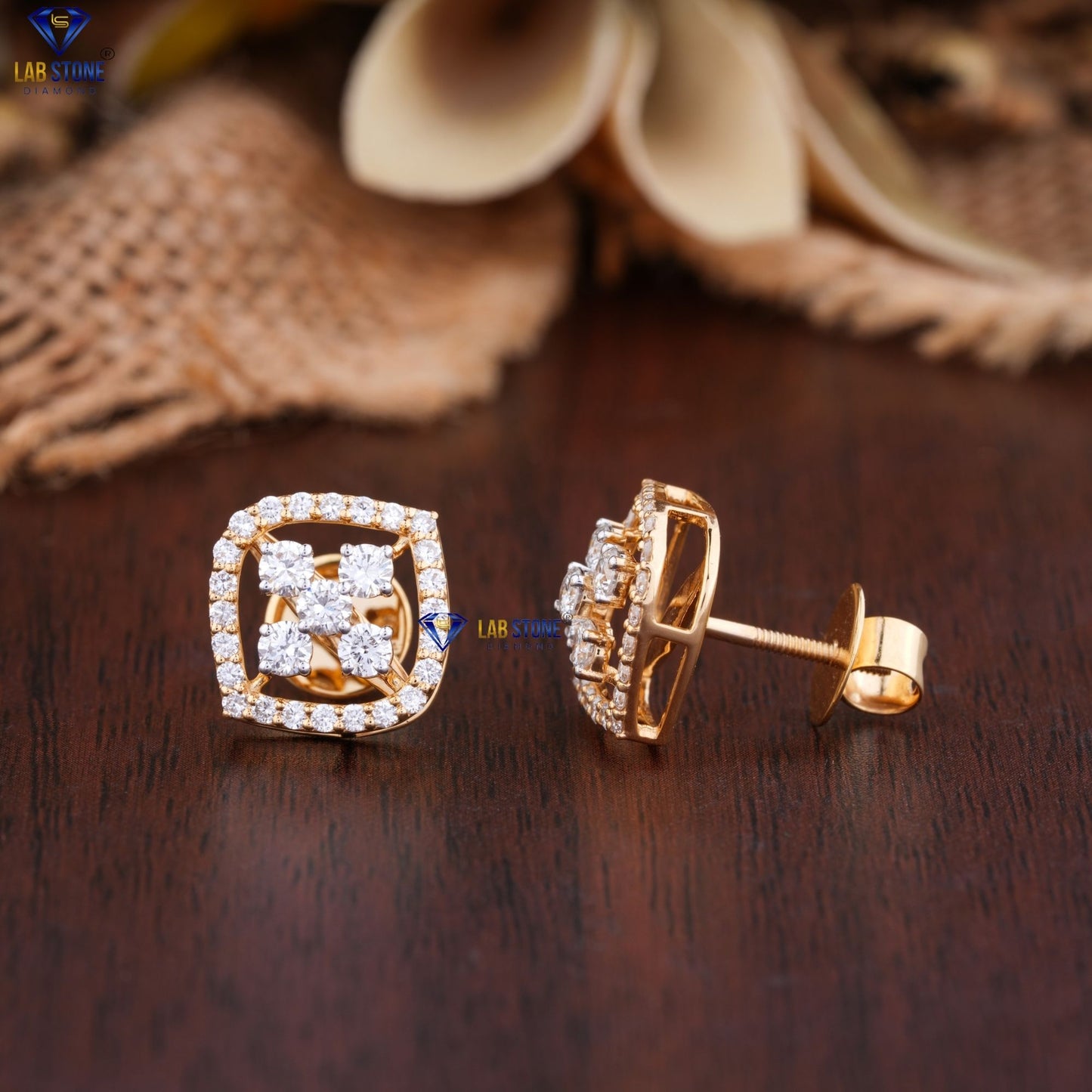 0.99 TDW Round Cut Diamond Stud Earring