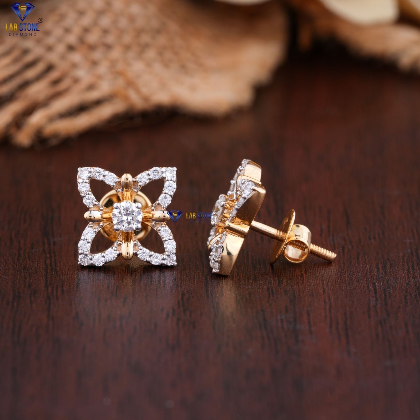 0.48 TDW Round Cut Diamond Stud Earring