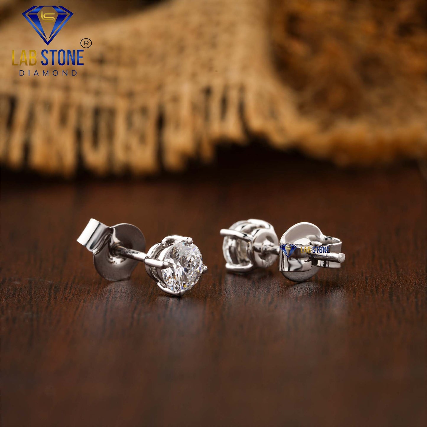 0.97 TDW Round Cut Diamond Stud Earrings
