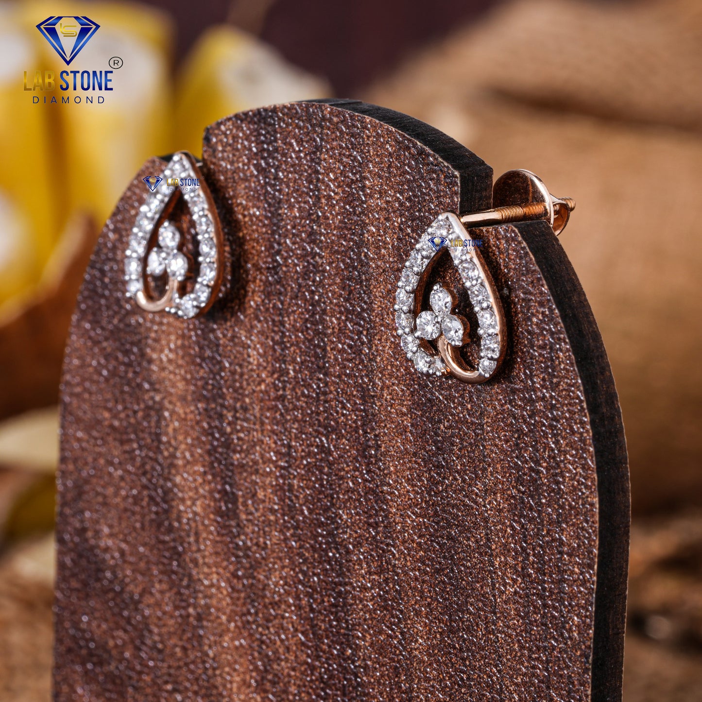 0.43 TDW Round Cut Diamond Stud Earring