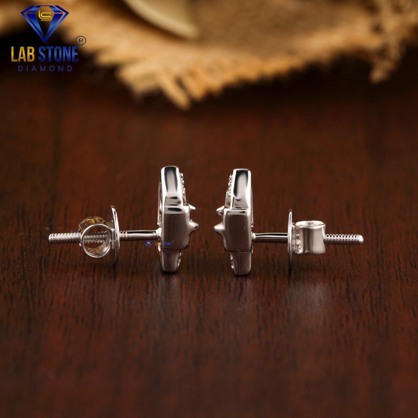 0.30 TDW Round Cut Diamond Stud Earrings