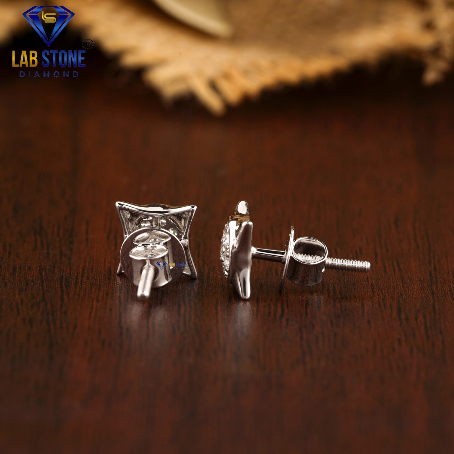 0.196 TDW Round Cut Diamond Stud Earring