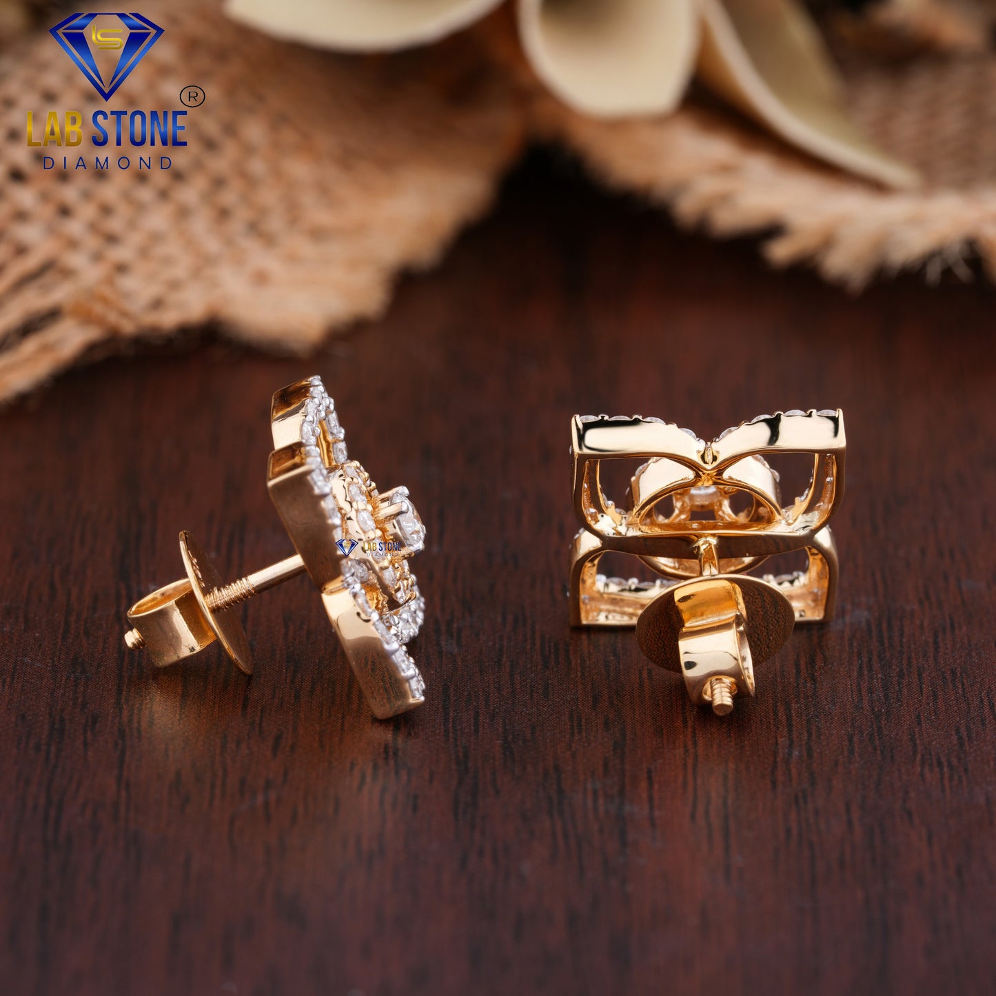 1.10 TDW Round Cut Diamond Stud Earring