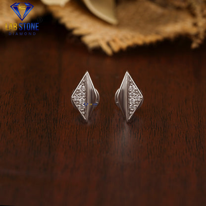 0.104 TDW Round Cut Diamond Stud Earrings