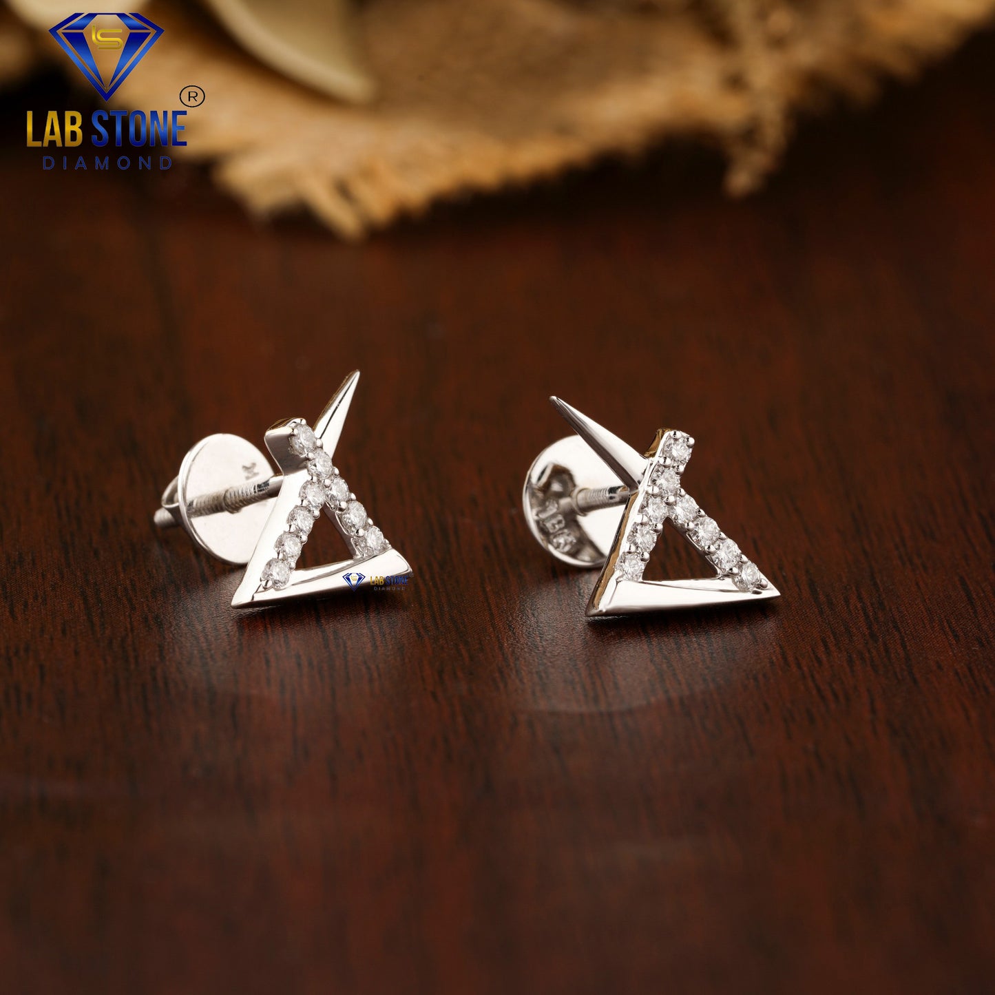 0.21 TDW Round Cut Diamond Stud Earrings