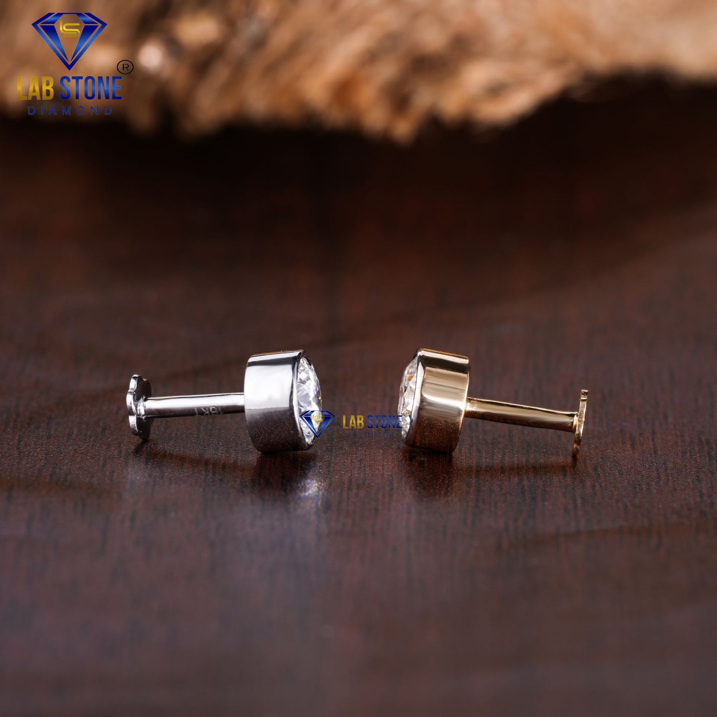 0.32 TDW Round Cut Diamond Piercing