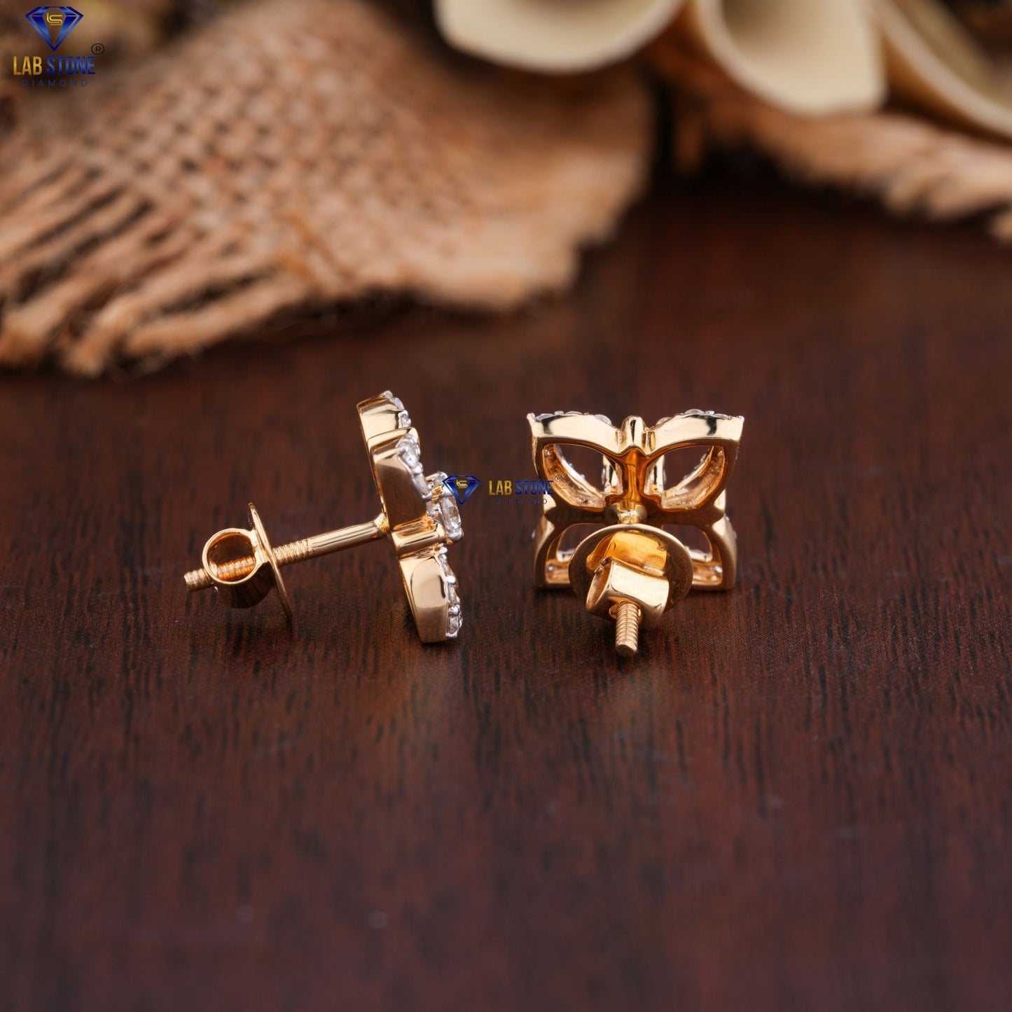 0.48 TDW Round Cut Diamond Stud Earring