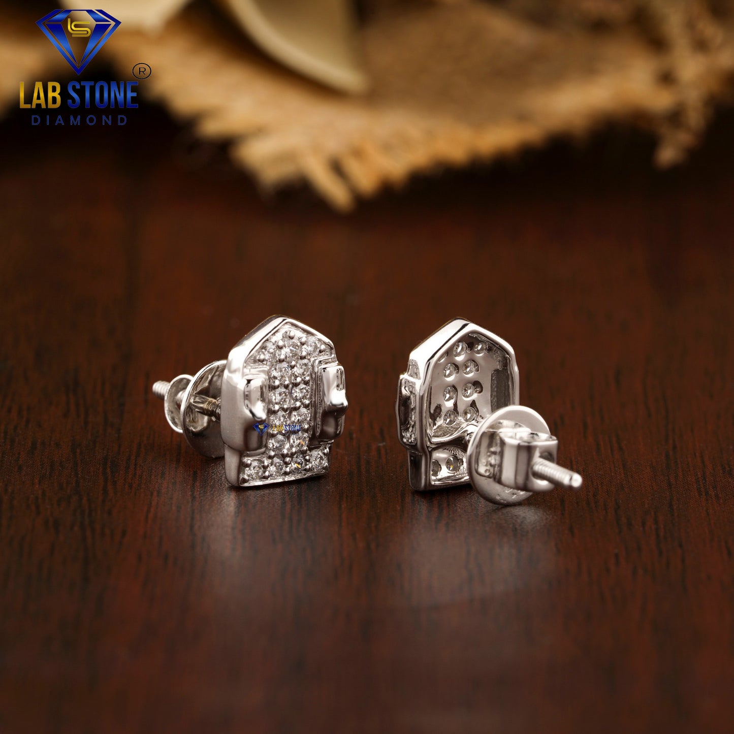 0.30 TDW Round Cut Diamond Stud Earrings