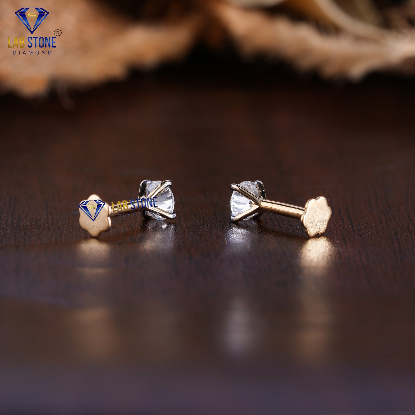 0.40 TDW Round Cut Diamond Piercing