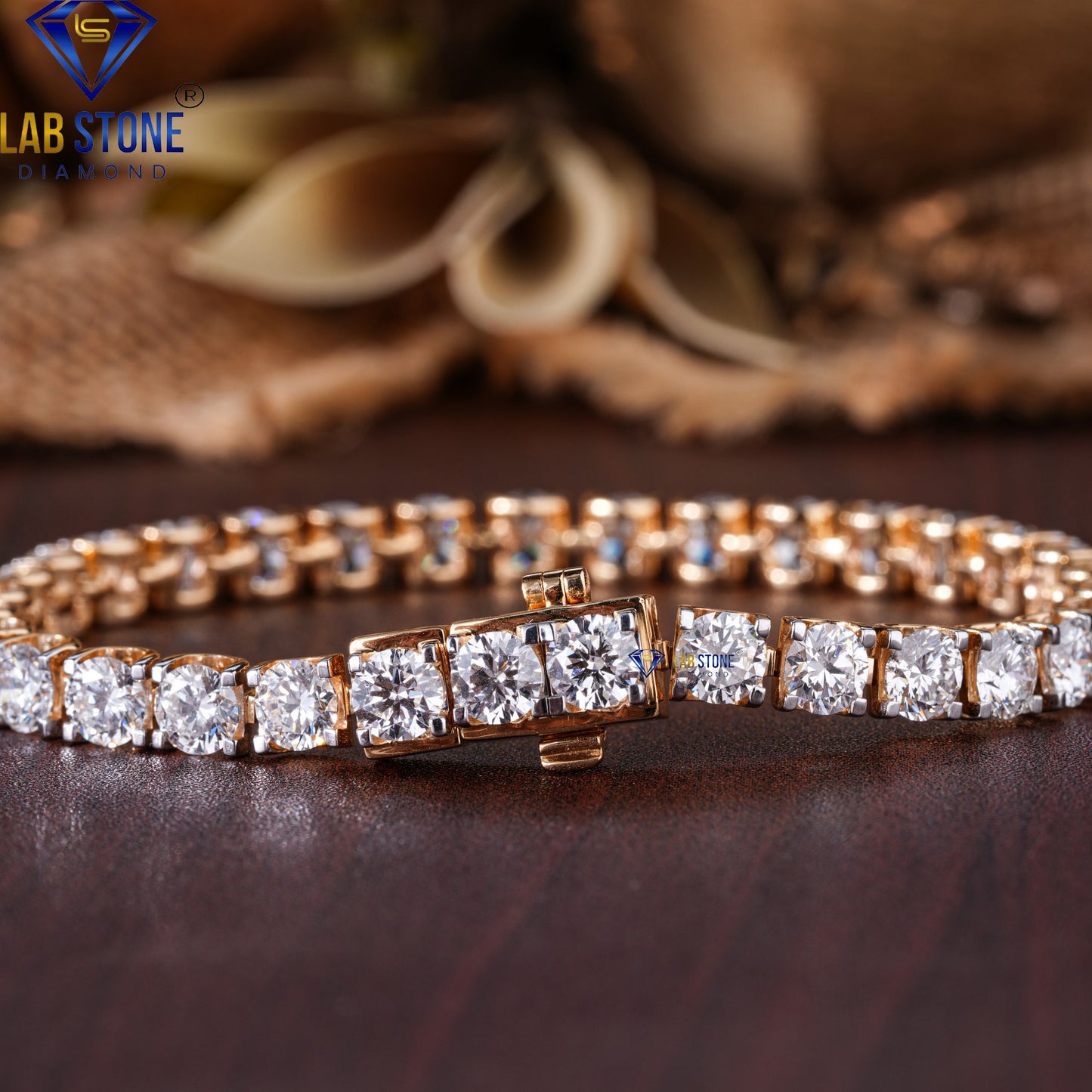 26.00 TDW Round Cut Diamond Tennis Bracelet