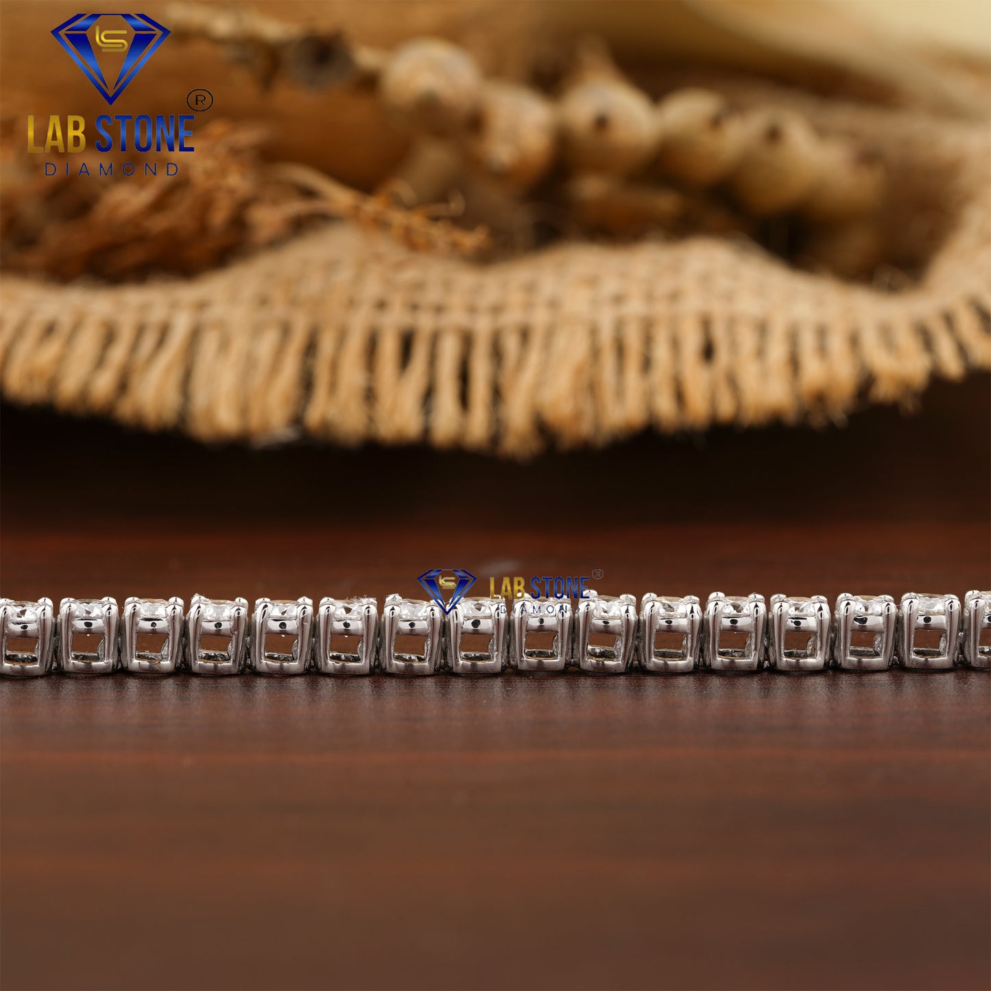 2.915 TDW Round Cut Diamond Tennis Bracelet