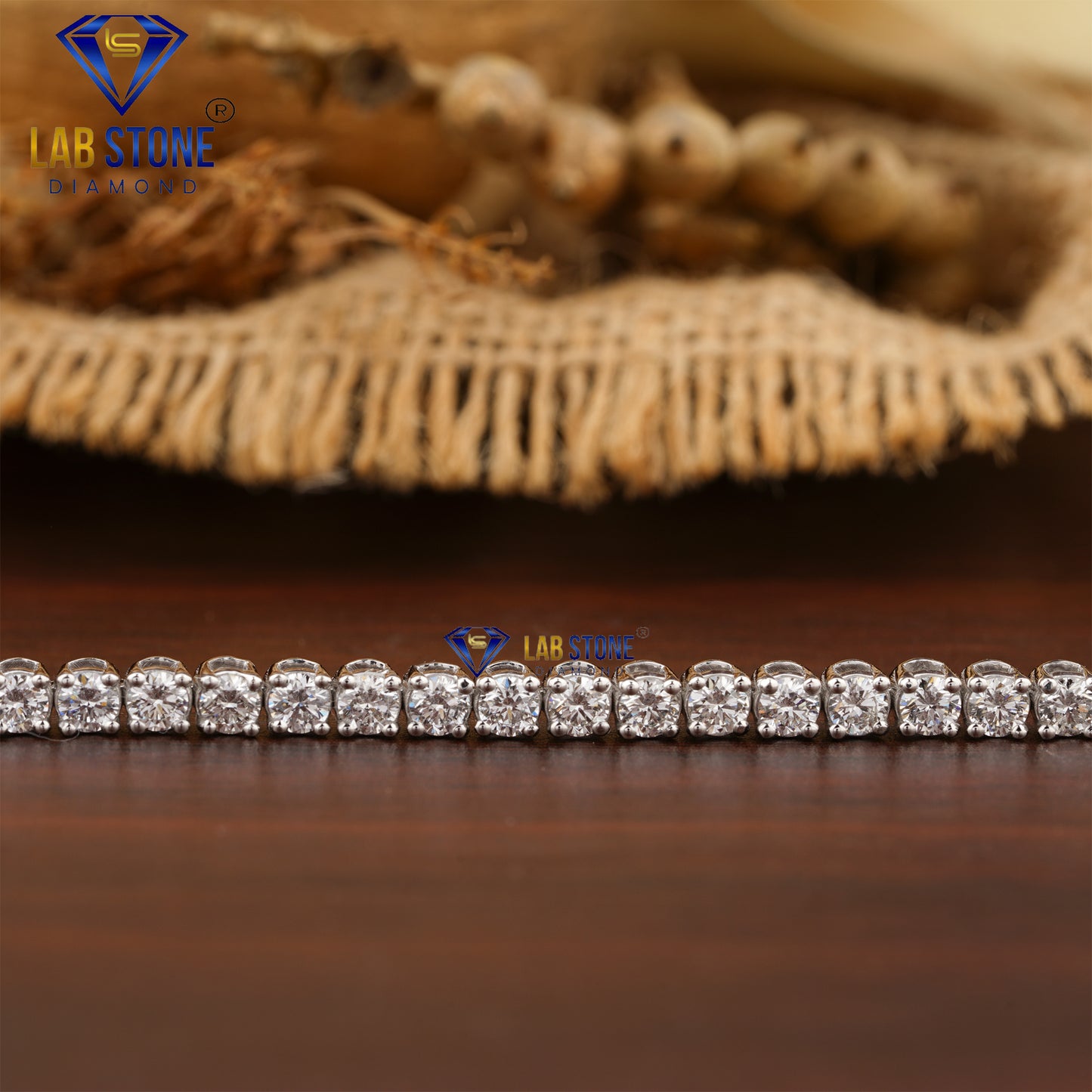2.915 TDW Round Cut Diamond Tennis Bracelet