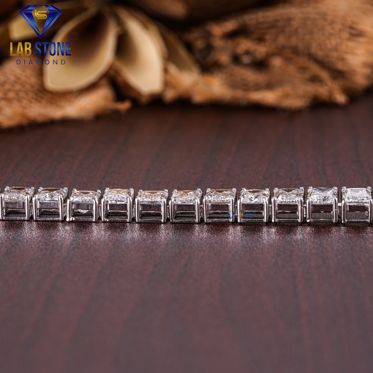 30.41 TDW Emerald & Radiant Cut Diamond Tennis Bracelet