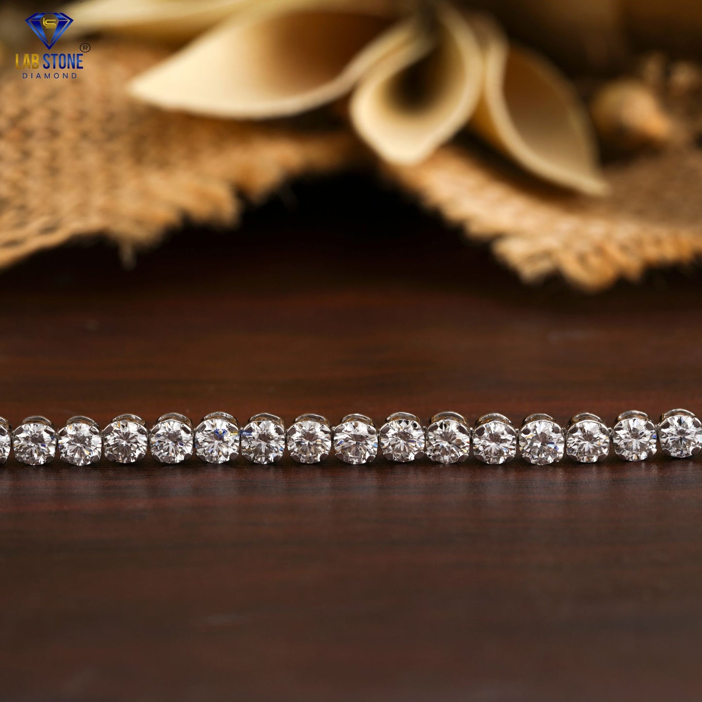 5.58 TDW Round Cut Diamond Tennis Bracelet