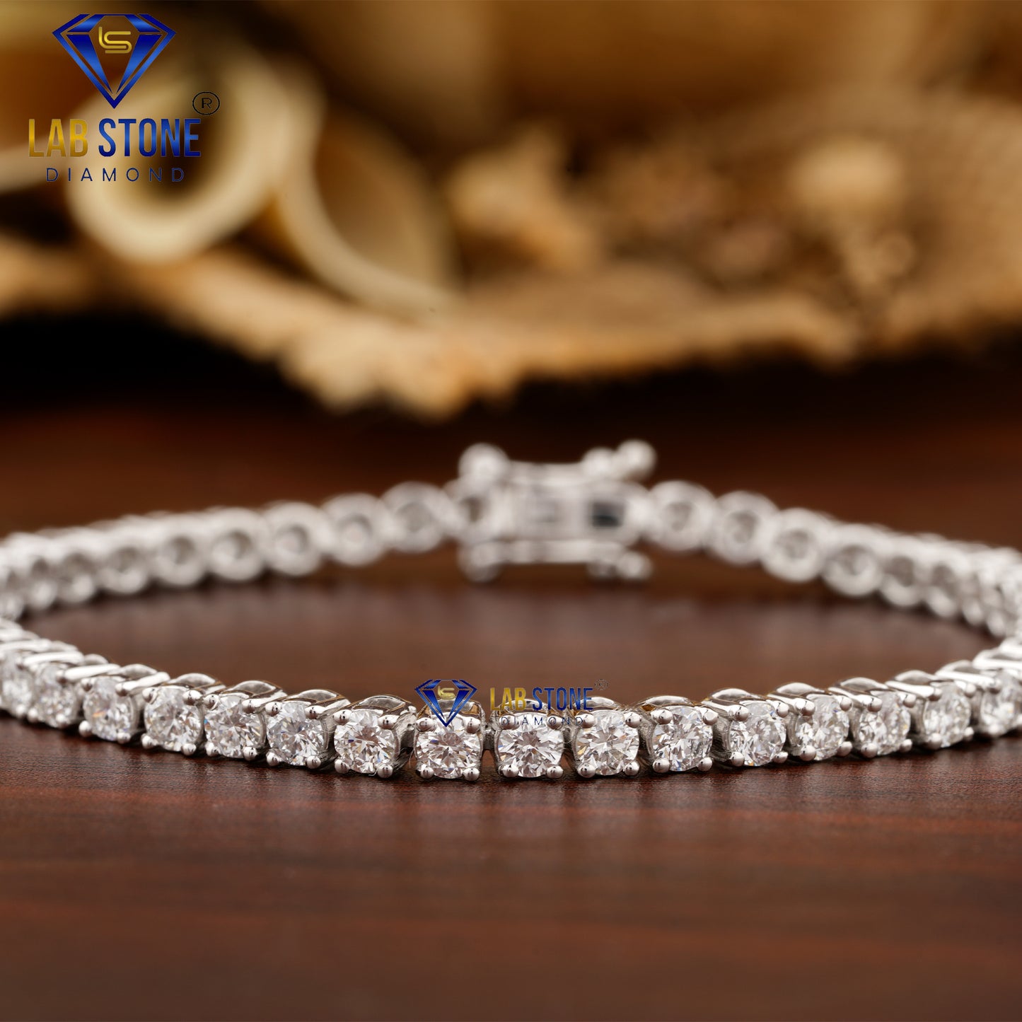 2.915 TDW Round Cut Diamond Tennis Bracelet