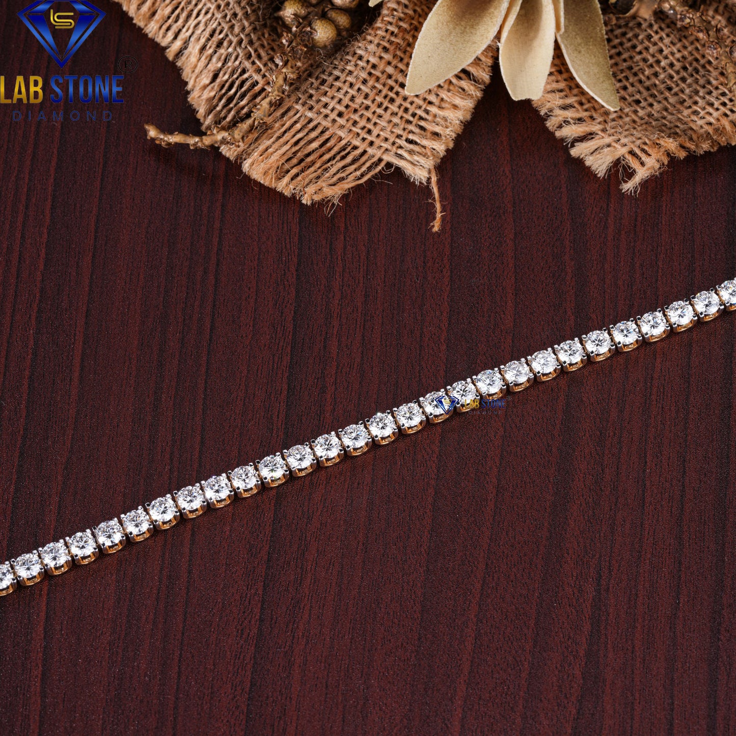 26.00 TDW Round Cut Diamond Tennis Bracelet