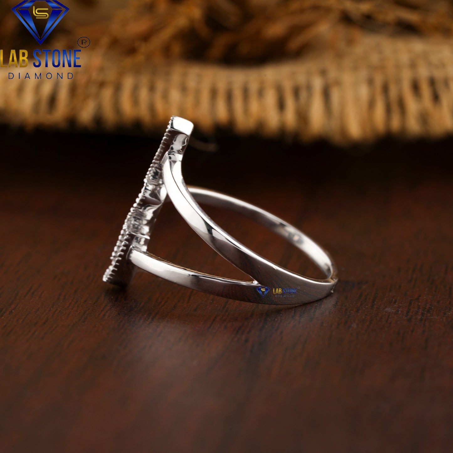 0.18 TDW Round Cut Diamond Women’s Engagement Ring
