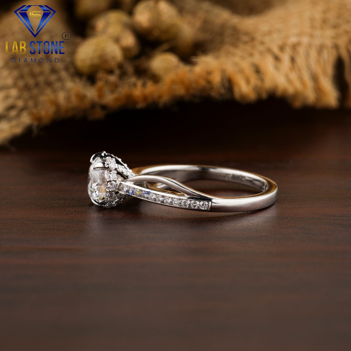 1.25 TDW Round Cut Women’s Engagement Diamond Ring