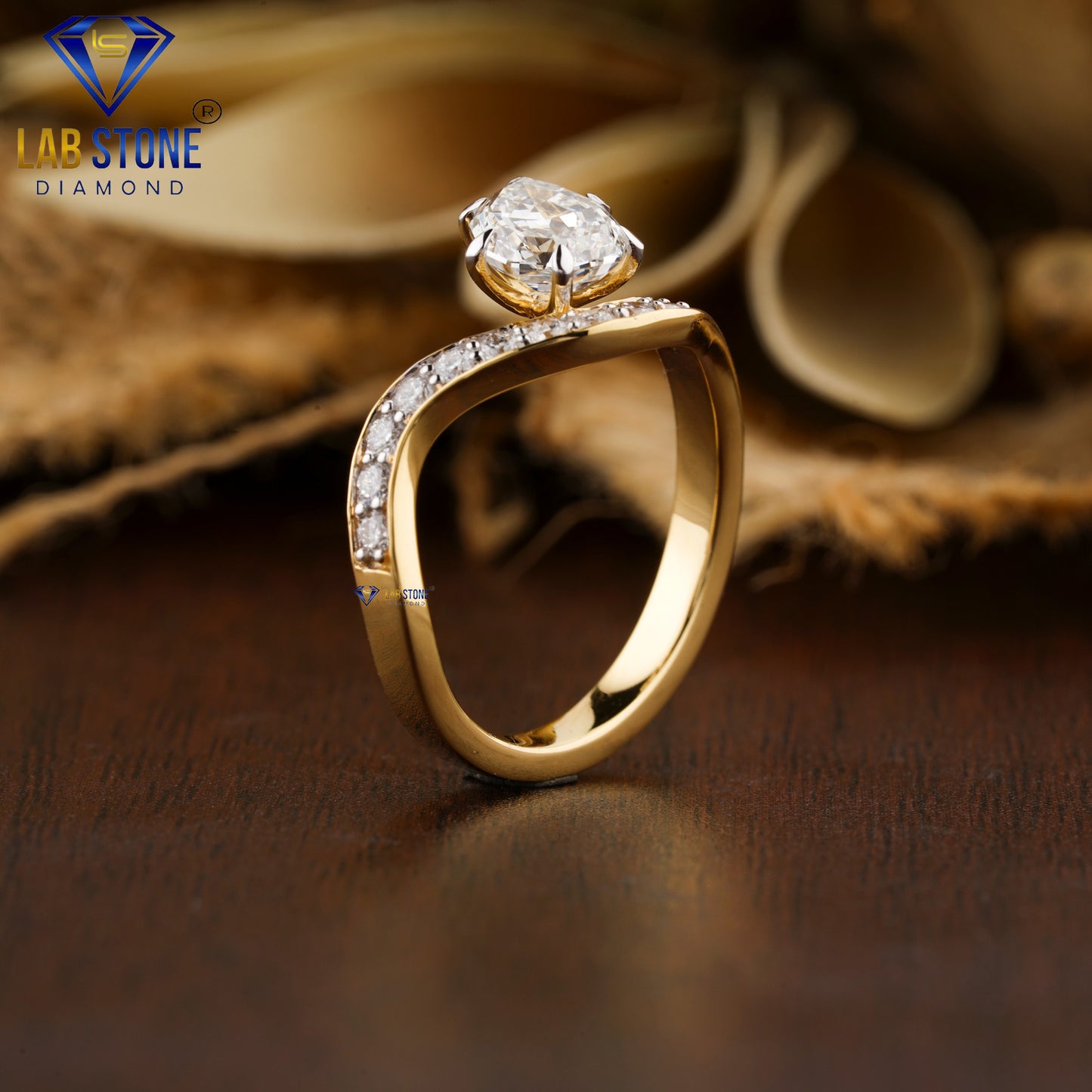 1.56 TDW Pear & Round Cut Women’s Engagement Diamond Ring