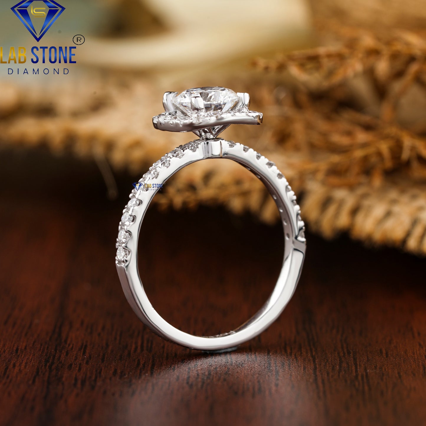 1.43 TDW Round Cut Diamond Halo Ring