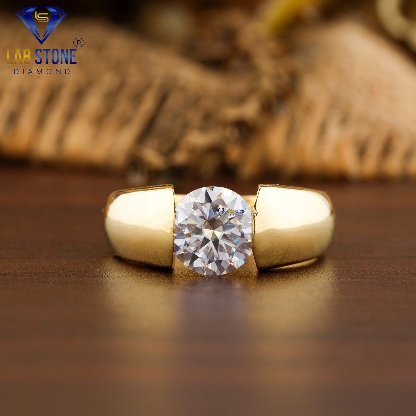 1.57 TDW Round Cut Women’s Solitaire Diamond Ring