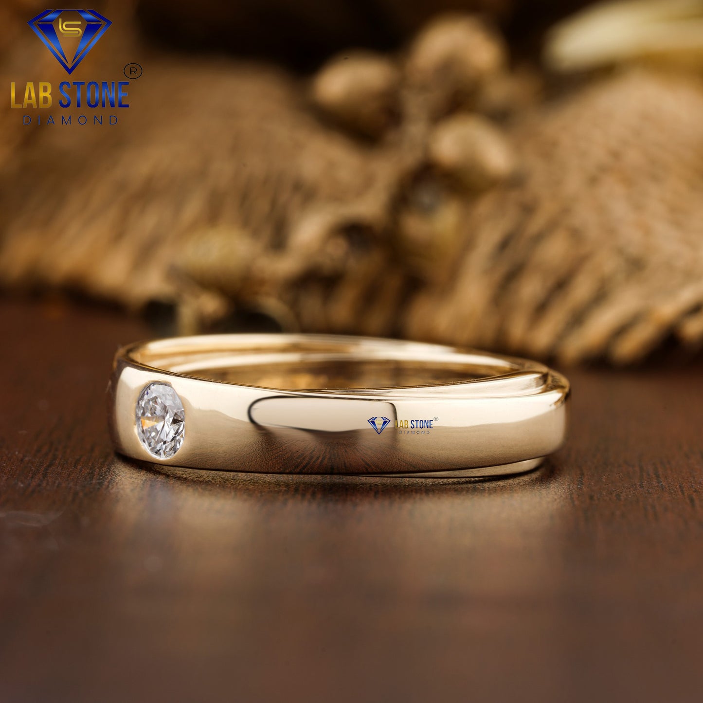 0.36 TDW Round Cut Diamond Solitaire Ring