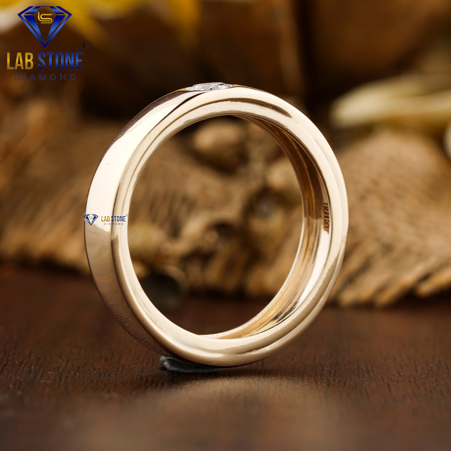 0.36 TDW Round Cut Diamond Solitaire Ring