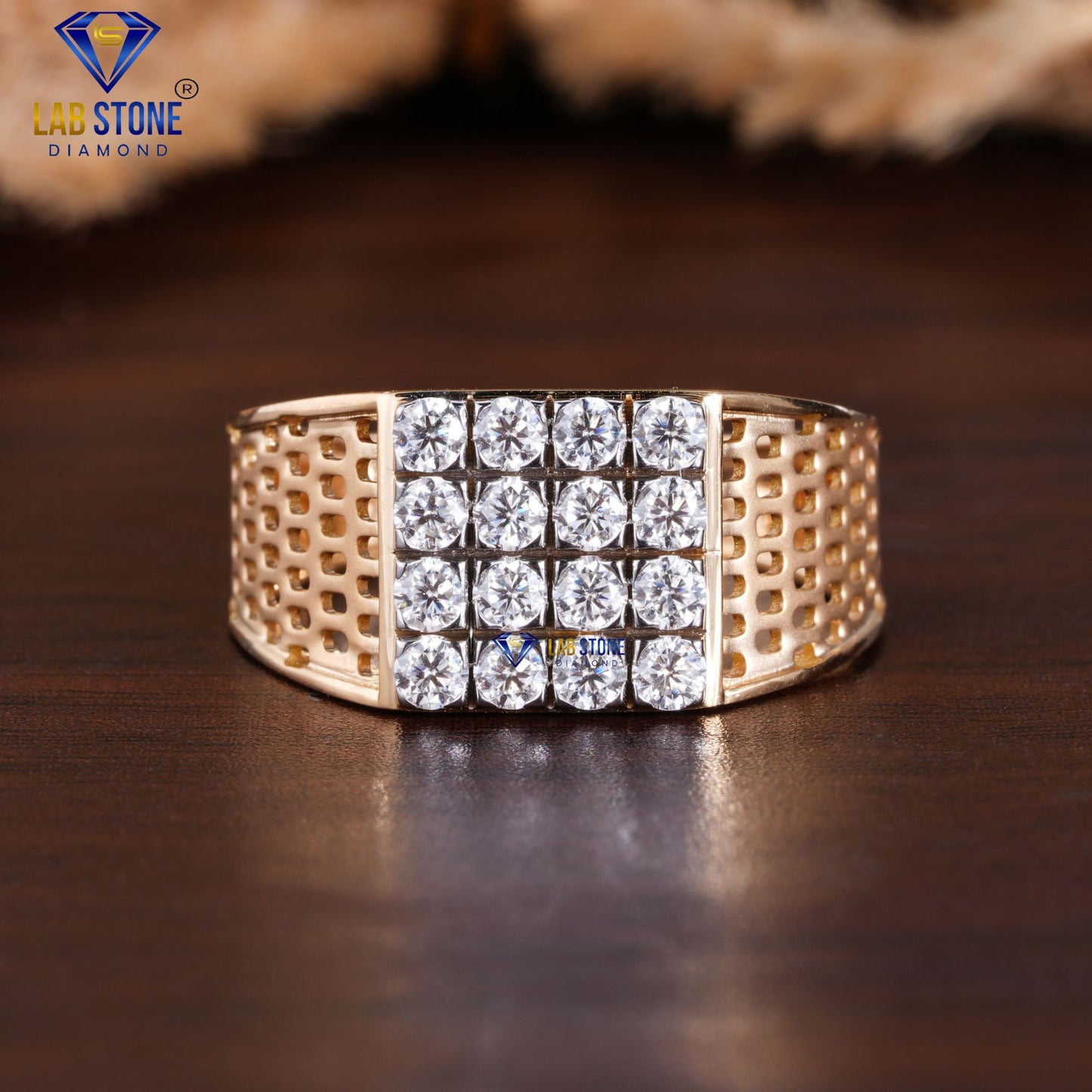 0.72 TDW Round Cut Diamond Men's Engagement Ring