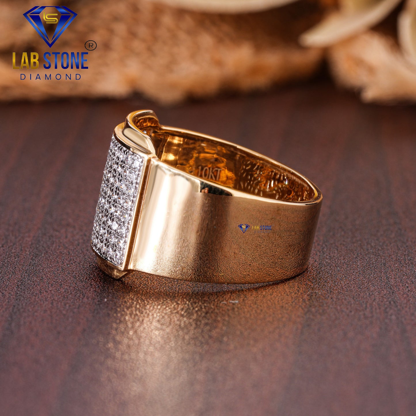 0.72 TDW Round Cut Diamond Men's Engagement Ring