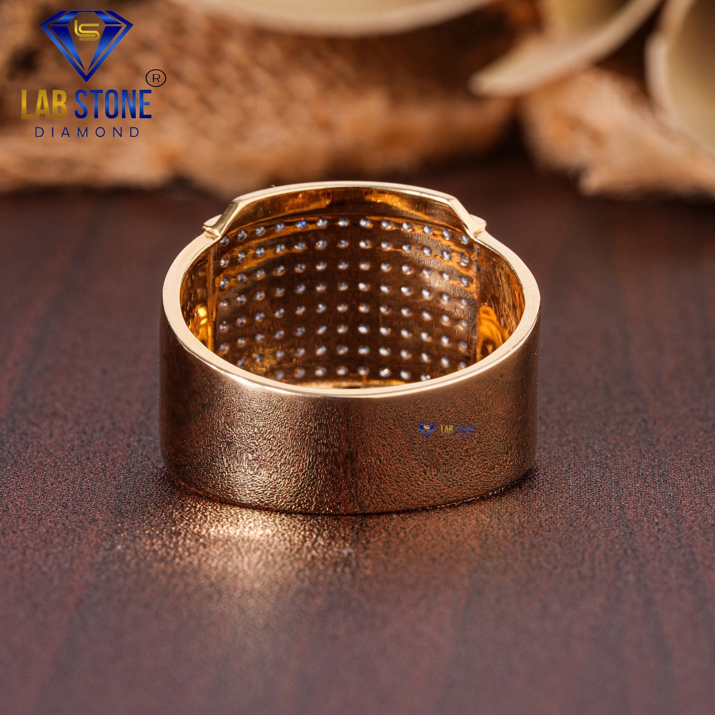 0.72 TDW Round Cut Diamond Men's Engagement Ring