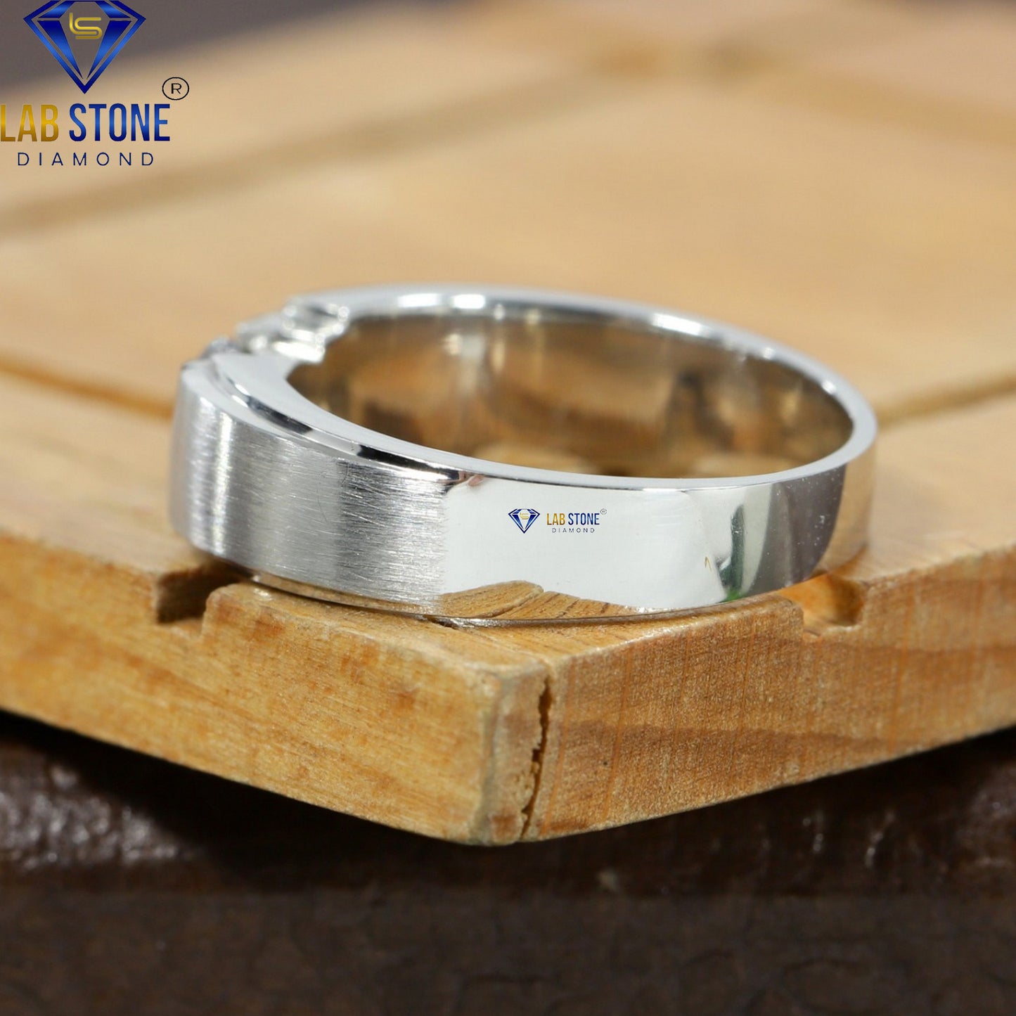 1.00 TDW Round Cut Diamond Men’s Solitaire Ring