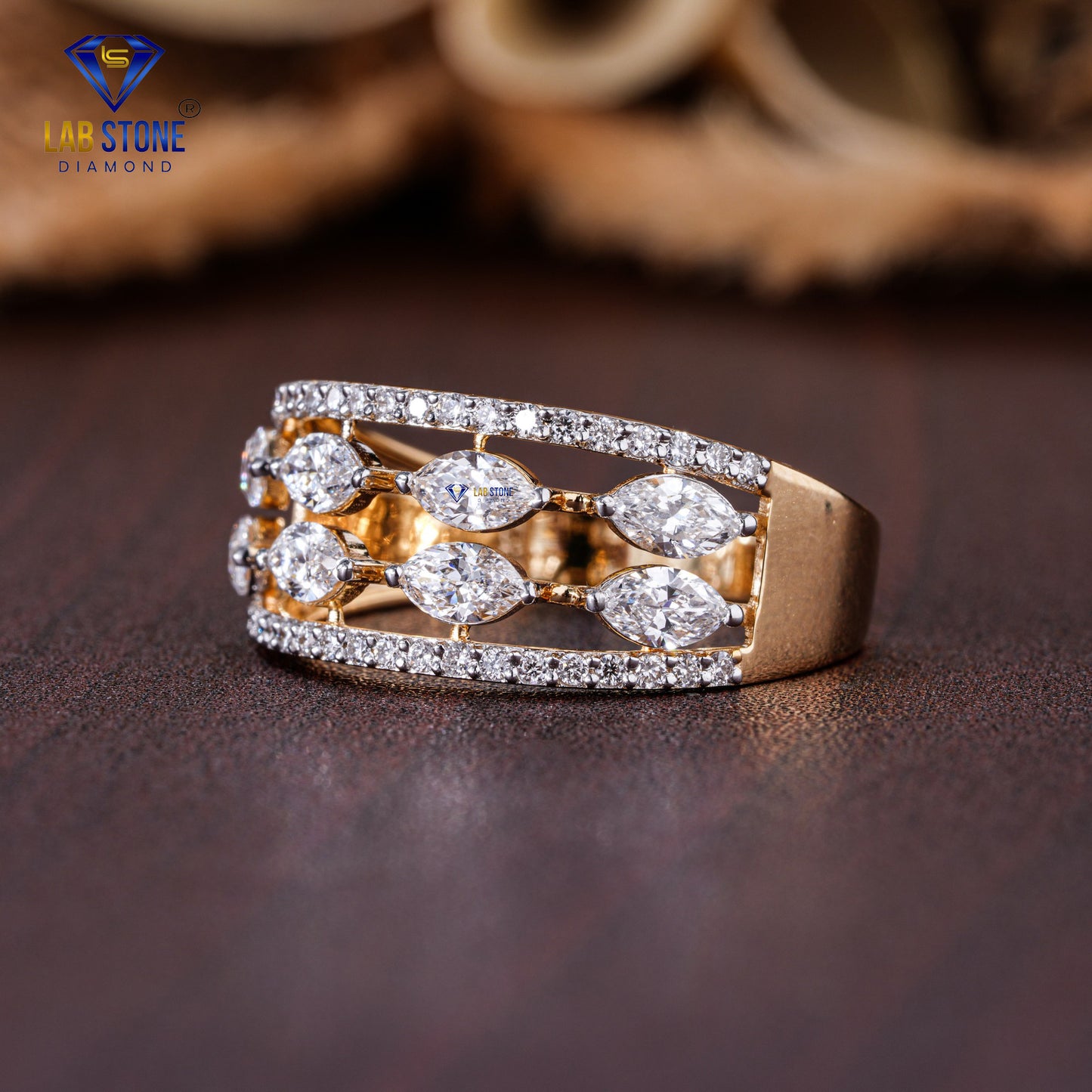 0.93 TDW Marquise & Round Cut Diamond Women's Band