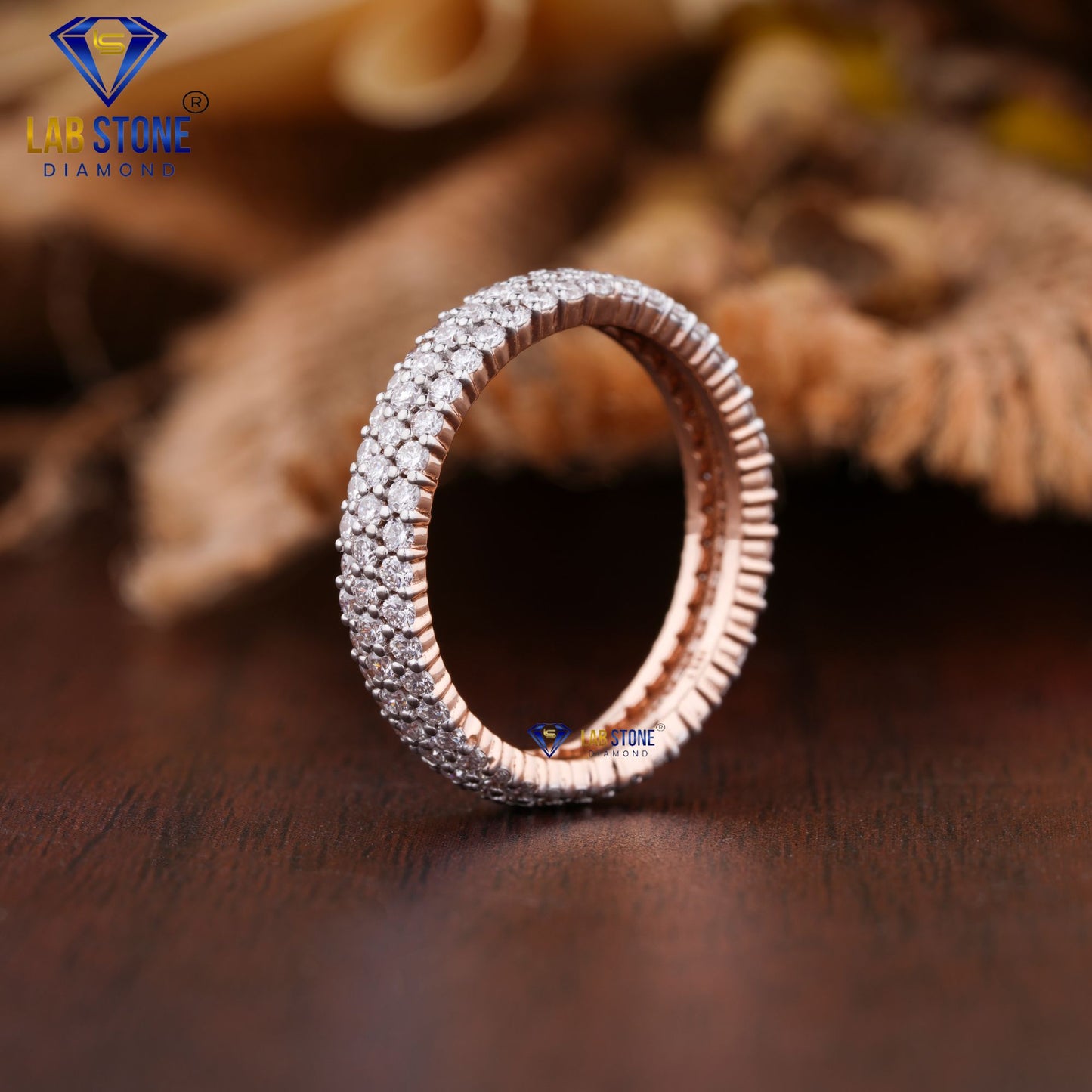 1.16 TDW Round Cut Diamond Women’s Band Ring