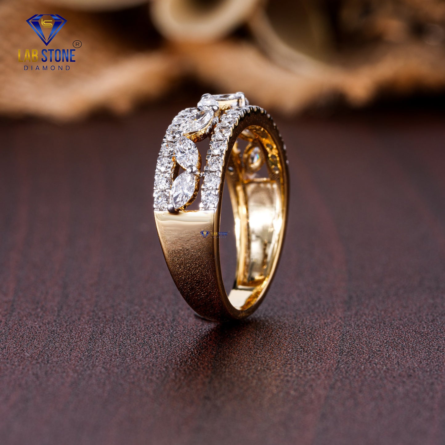 1.28 TDW Marquise and Round Diamond Women’s Band