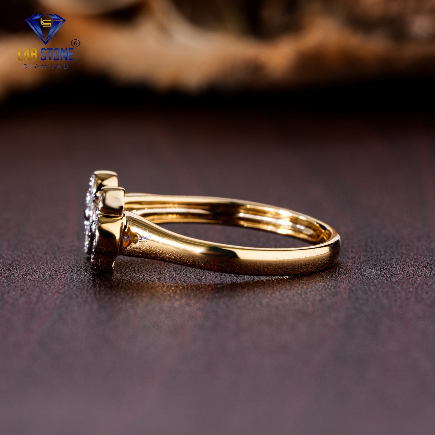 0.52 TDW Round Cut Diamond Women's Engagement Ring