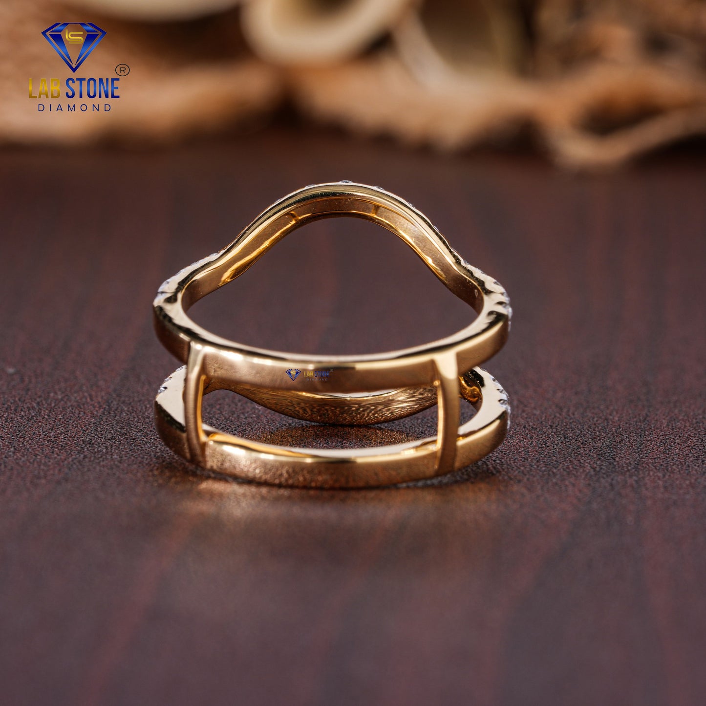 0.79 TDW Round Cut Diamond Women's Engagement Ring