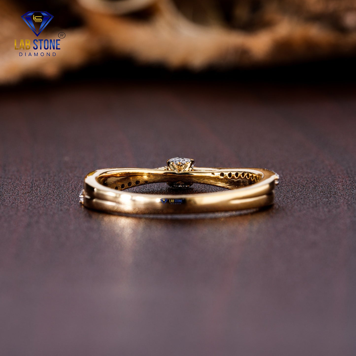 0.29 TDW Round Cut Diamond Engagement Ring