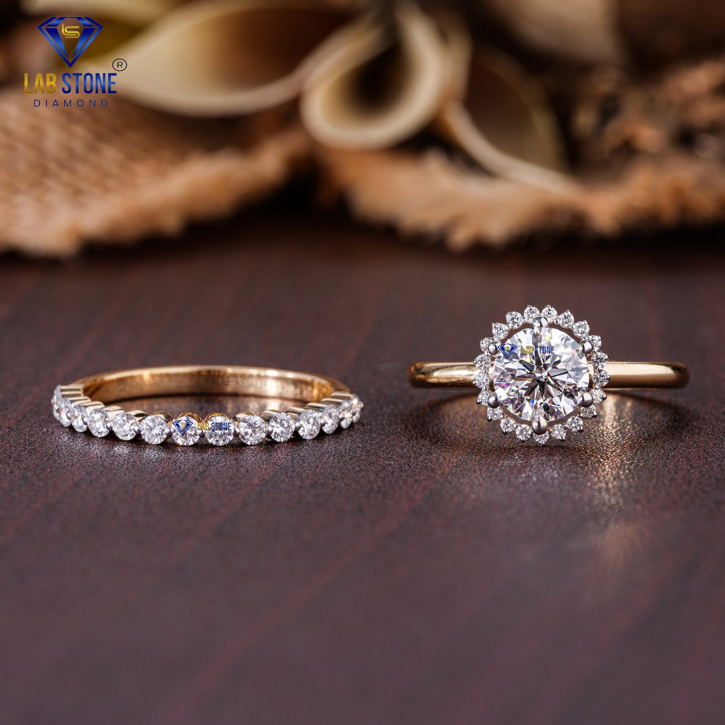 1.42 TDW Round Cut Diamond Women's Ring with Band