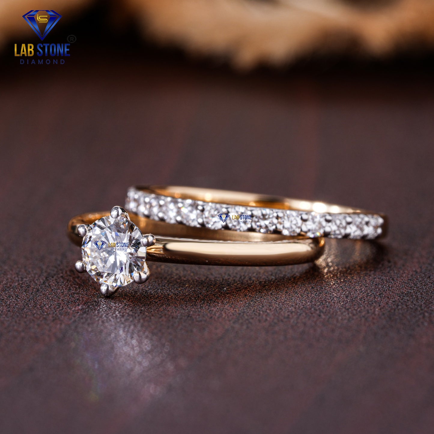 0.78 TDW Round Cut Diamond Women's Ring with Band