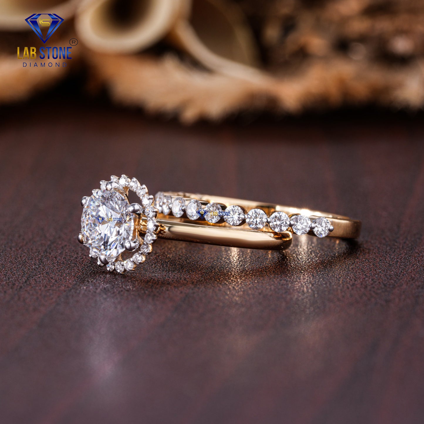 1.42 TDW Round Cut Diamond Women's Ring with Band