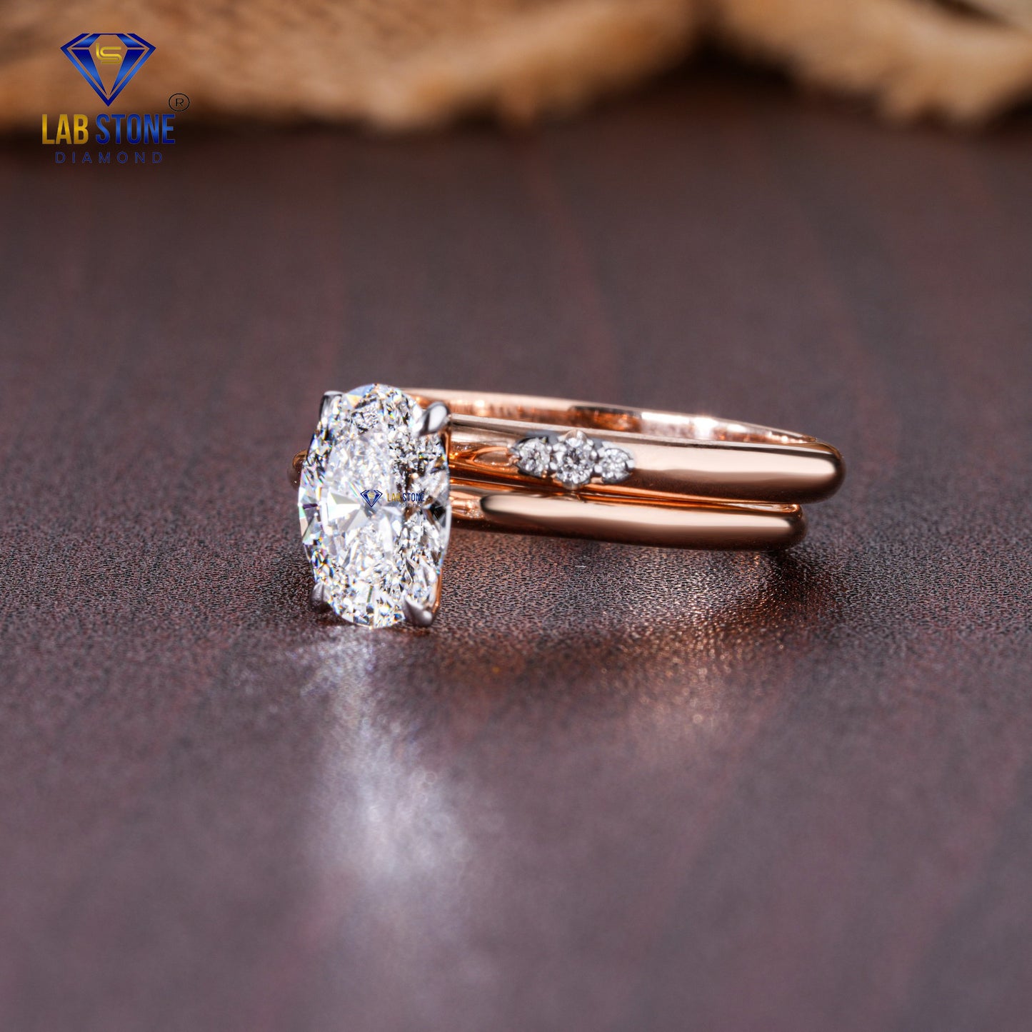 1.56 TDW Oval & Round Cut Diamond Women's Ring with Band