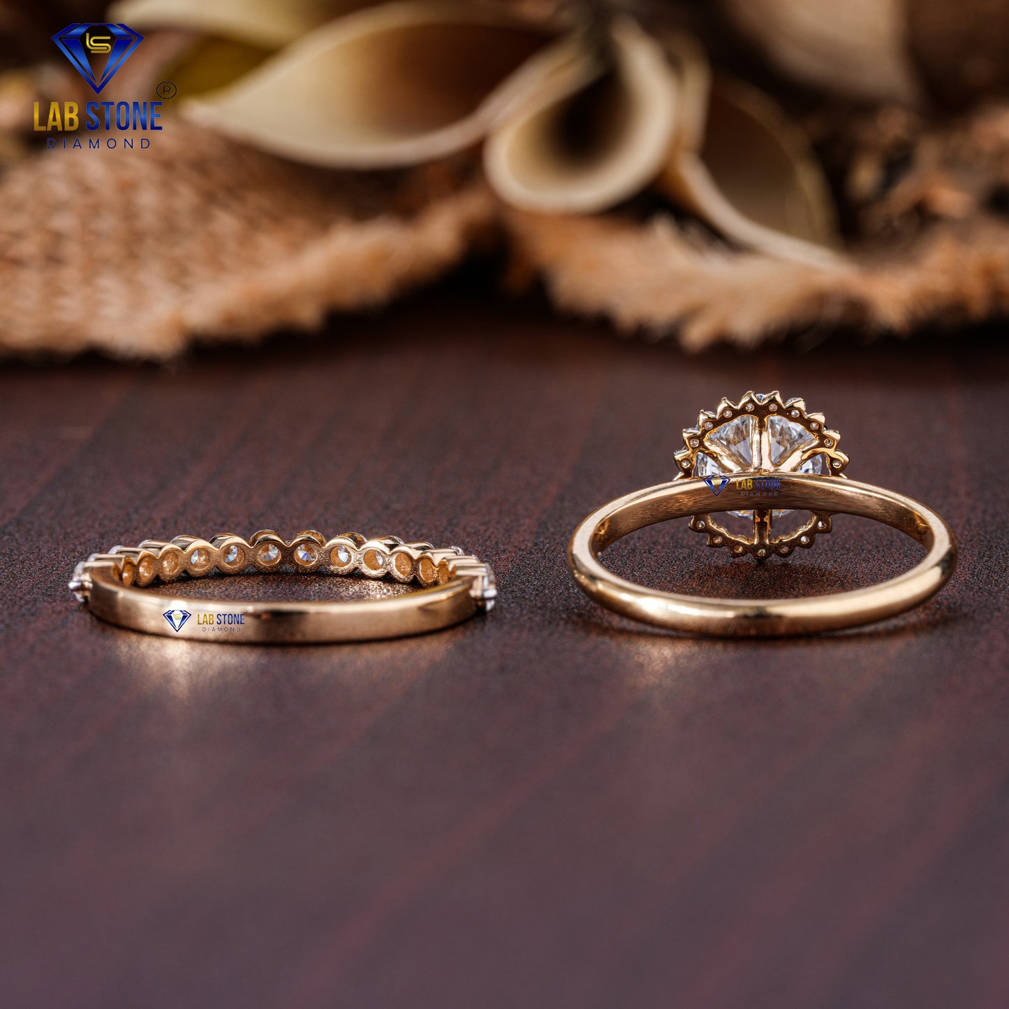 1.42 TDW Round Cut Diamond Women's Ring with Band