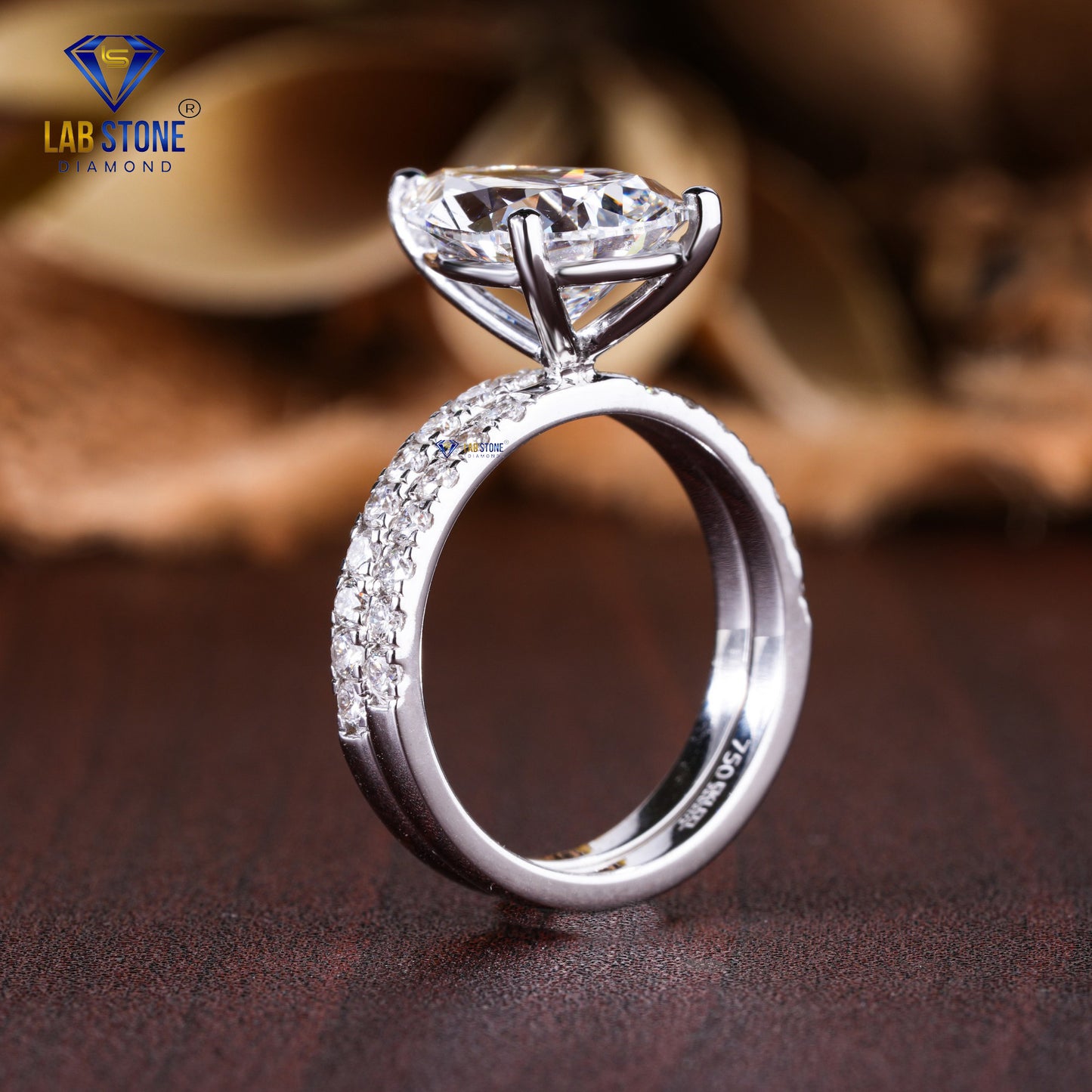 3.808 TDW Pear & Round Cut Diamond Women's Ring with Band