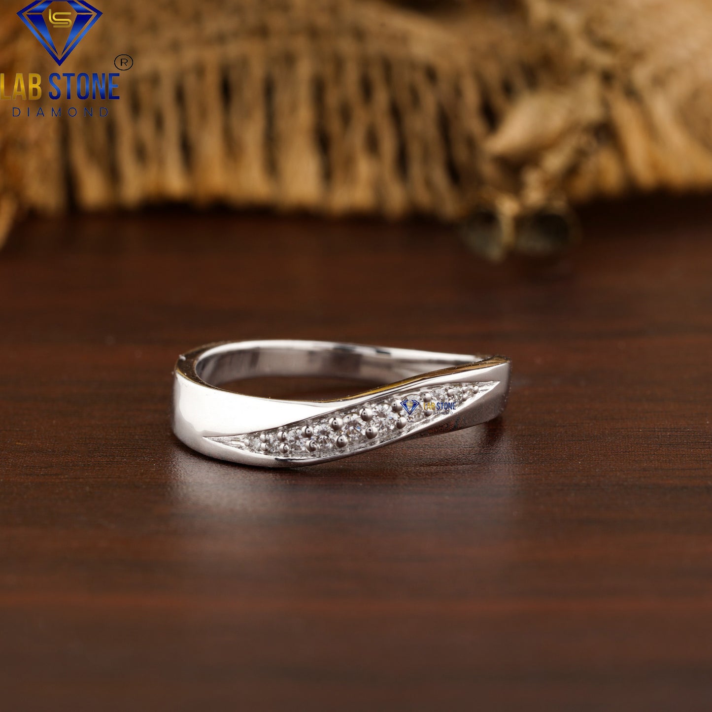 0.10 TDW Round Cut Daimond Women’s Band