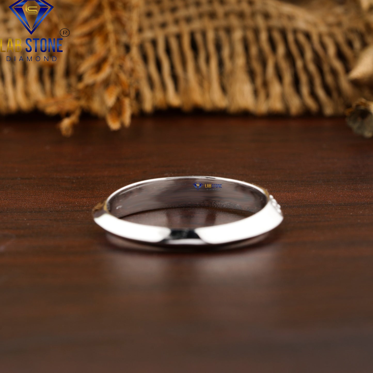 0.18 TDW Round Cut Daimond Women’s Band