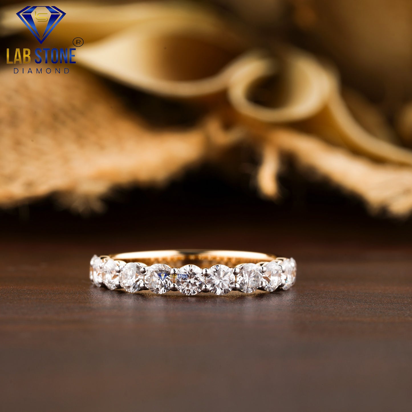 0.90 TDW Round Cut Women’s Diamond Band Ring