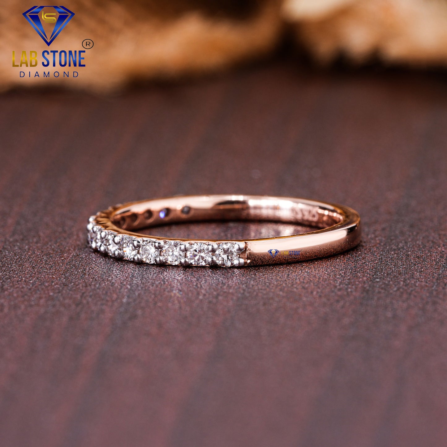 0.30 TDW Round Cut Diamond Women's Band