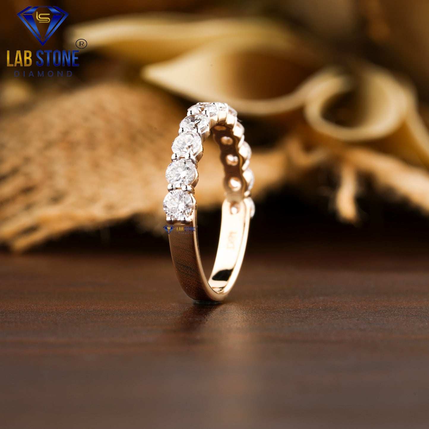 0.90 TDW Round Cut Women’s Diamond Band Ring