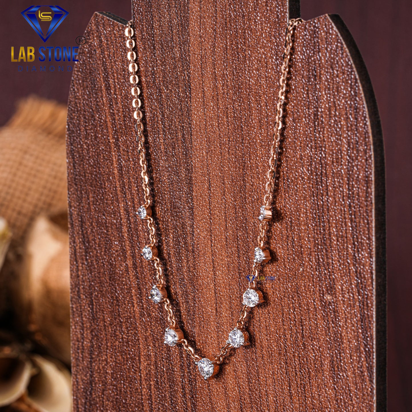 0.976 TDW Round Cut Diamond Charm Necklace
